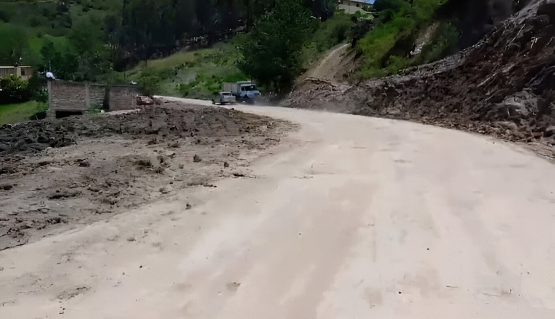 ¡VÍA SOGAMOSO – TASCO HABILITADA! TRABAJO EN EQUIPO LOGRA REMOVER MÁS DE 3.000 M³ DE TIERRA!