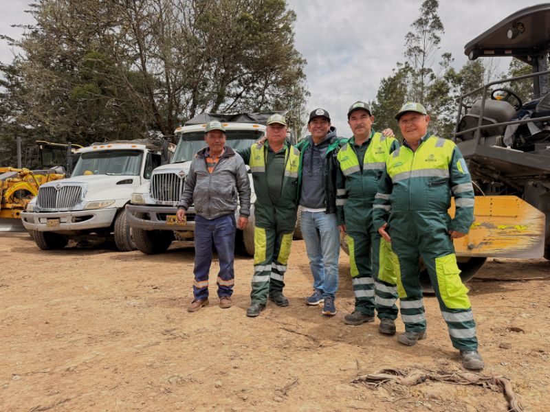 🚜 Cumplimos con hechos: Entrega de banco de maquinaria para fortalecer la movilidad en Ciénega
